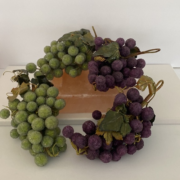Vintage glass micro beaded faux grapes- set of 4 clusters - Picture 14 of 16